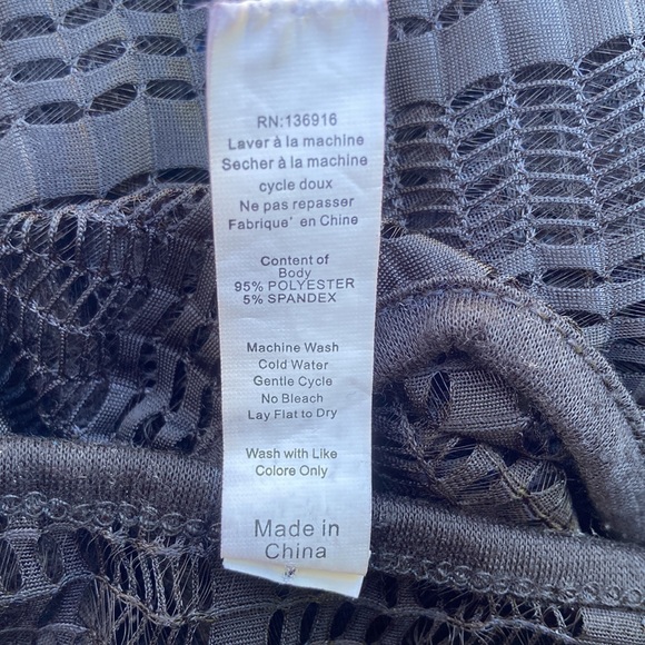 ⚜️Coast To Coast Black Bathing Suit Cover Up W/ Ruching on each side! EUC! - Picture 7 of 7